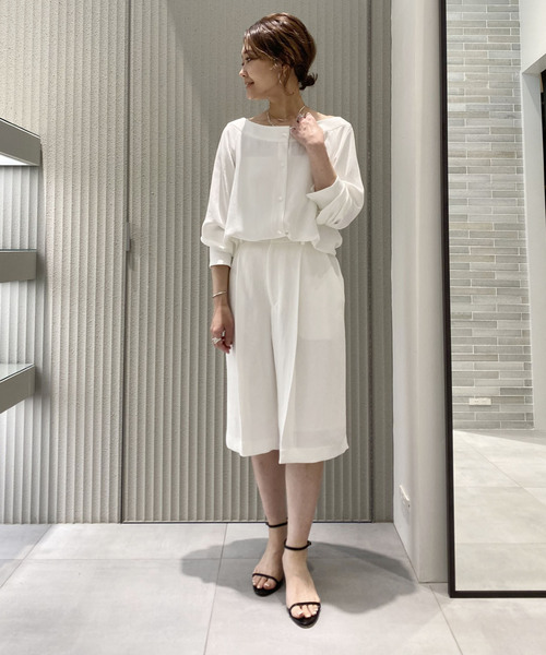 Noble（ノーブル）の「ワイドネックロングカフスブラウス（シャツ/ブラウス・レディース・ホワイト/ネイビー・FREE）」の6枚目の写真