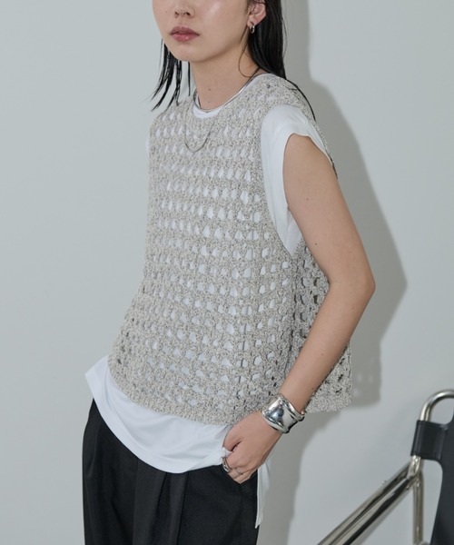 Aunt Marie's（アントマリーズ）の「メッシュニットベスト（タンクトップ・レディース・グレー/ブラック/ホワイト/ダークブラック/モカ・FREE）」の7枚目の写真