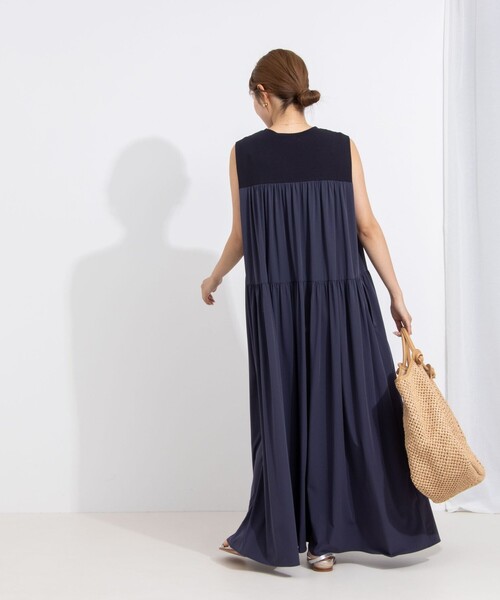 NOLLEY’S（ノーリーズ）の「接触冷感/撥水ストレッチ ティアードワンピース（ワンピース・レディース・ネイビー/ブラック・2/1）」の12枚目の写真