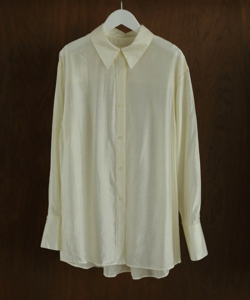 anuke(アンヌーク)の「Sheer Satin Shirts(シャツ/ブラウス・レディース・クリーム/アイボリー/グレー・FREE)」の1枚目の写真