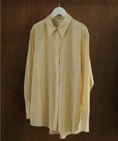 anuke(アンヌーク)の「Sheer Satin Shirts(シャツ/ブラウス・レディース・クリーム/アイボリー/グレー・FREE)」の3枚目の写真