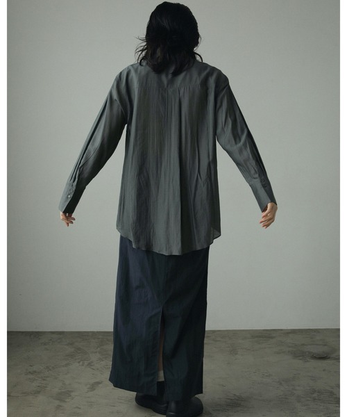 anuke(アンヌーク)の「Sheer Satin Shirts(シャツ/ブラウス・レディース・クリーム/アイボリー/グレー・FREE)」の11枚目の写真