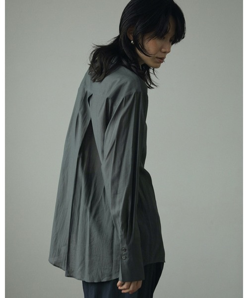 anuke(アンヌーク)の「Sheer Satin Shirts(シャツ/ブラウス・レディース・クリーム/アイボリー/グレー・FREE)」の12枚目の写真