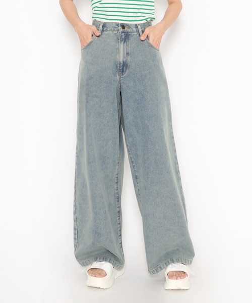 PUNYUS（プニュズ）の「バックポケット刺繍デニムバギーパンツ（デニムパンツ・レディース・ブルー系その他・1/2/3/4）」の5枚目の写真