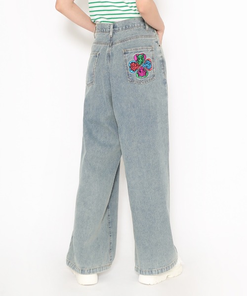 PUNYUS（プニュズ）の「バックポケット刺繍デニムバギーパンツ（デニムパンツ・レディース・ブルー系その他・1/2/3/4）」の4枚目の写真