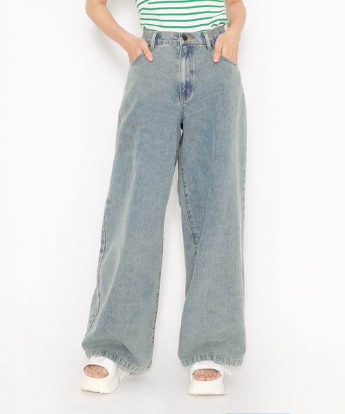 PUNYUS（プニュズ）の「バックポケット刺繍デニムバギーパンツ（デニムパンツ・レディース・ブルー系その他・1/2/3/4）」の6枚目の写真