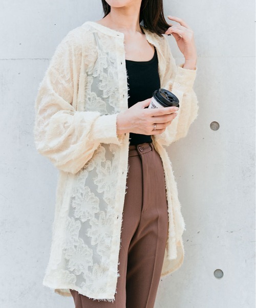 kirakiraShop(キラキラショップ)の「ジャガード フリンジ 長袖 シアー シャツ(シャツ/ブラウス・レディース・ブラック/アイボリー/ピンク系その他/グレー・FREE)」の3枚目の写真