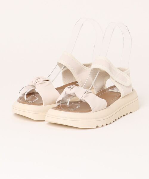 shoes365(シューズスリーシックスファイヴ)の「【shoes365】ギャザーデザインサンダル (SS)(サンダル・レディース・オフホワイト/ブラック・22.5cm/23.0cm/23.5cm/24.0cm/24.5cm/25.0cm)」の11枚目の写真