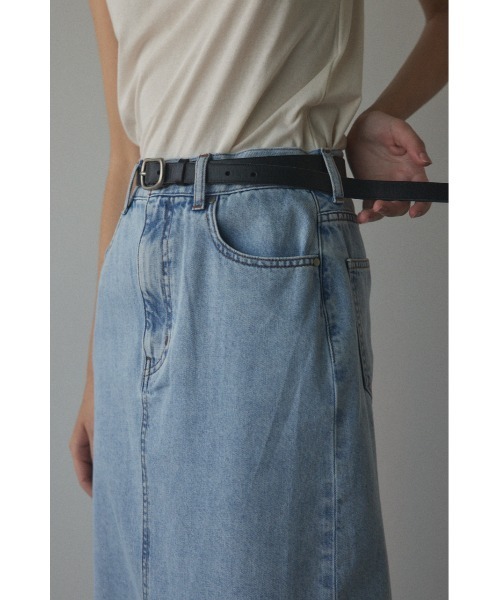 BLACK BY MOUSSY（ブラックバイマウジー）の「undulation buckle slim belt(アンジュレーションバックルスリムベルト)（ベルト・レディース・ブラック・FREE）」の2枚目の写真