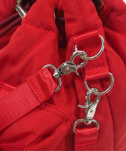 Casselini(キャセリーニ)の「Casselini(キャセリーニ)リボン巾着ショルダー(ショルダーバッグ・レディース・ブラック/レッド/シルバー・FREE)」の5枚目の写真