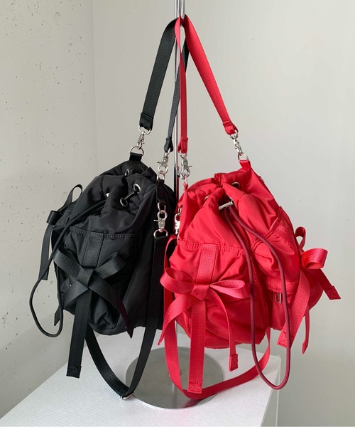 Casselini(キャセリーニ)の「Casselini(キャセリーニ)リボン巾着ショルダー(ショルダーバッグ・レディース・ブラック/レッド/シルバー・FREE)」の20枚目の写真