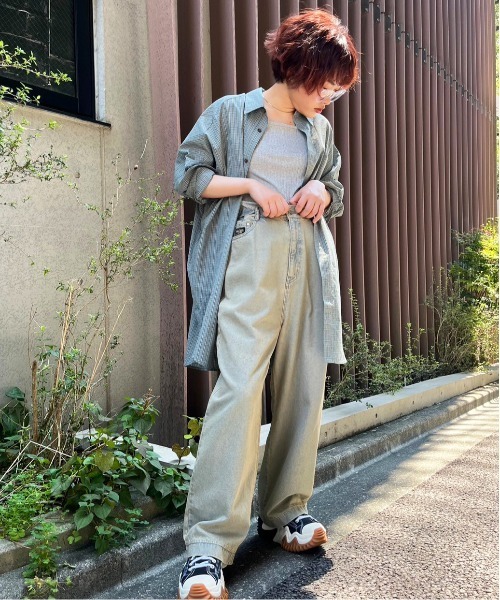 DOUBLE NAME(ダブルネーム)の「Airedale Terrier BACK刺しゅうシャツ/ユニセックス(シャツ/ブラウス・レディース・ブラック/ベージュ/ブルー・FREE)」の15枚目の写真