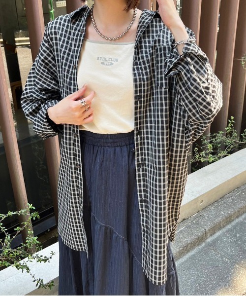DOUBLE NAME(ダブルネーム)の「Airedale Terrier BACK刺しゅうシャツ/ユニセックス(シャツ/ブラウス・レディース・ブラック/ベージュ/ブルー・FREE)」の10枚目の写真