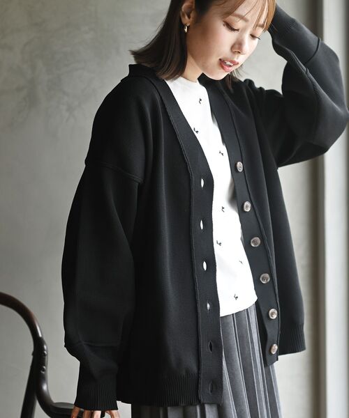 rps(アールピーエス)の「ダンボールニットワイドカーディガン(カーディガン/ボレロ・レディース・ブラック/アイボリー/グリーン/ブルー・フリー)」の3枚目の写真