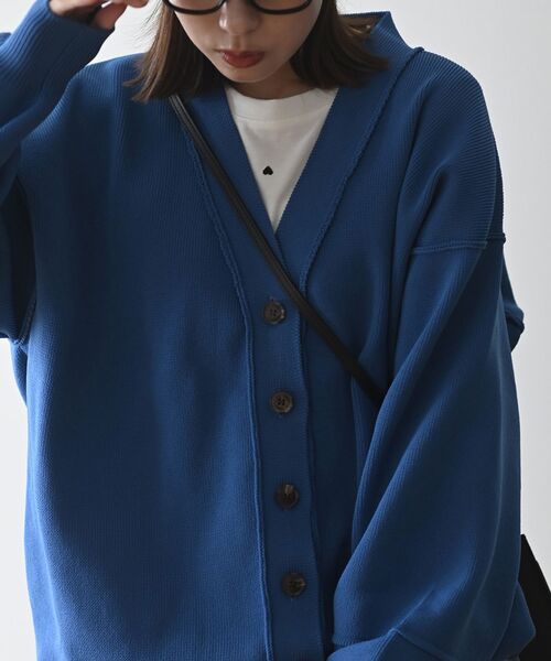 rps(アールピーエス)の「ダンボールニットワイドカーディガン(カーディガン/ボレロ・レディース・ブラック/アイボリー/グリーン/ブルー・フリー)」の10枚目の写真