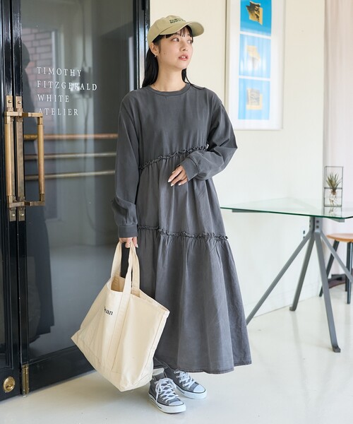 FREAK'S STORE(フリークスストア)の「【新色追加】裾フリルピグメント ロングスリーブワンピース(ワンピース・レディース・サックスブルー/ブラック/ブルー/ラベンダー/ベージュ・フリ-)」の12枚目の写真