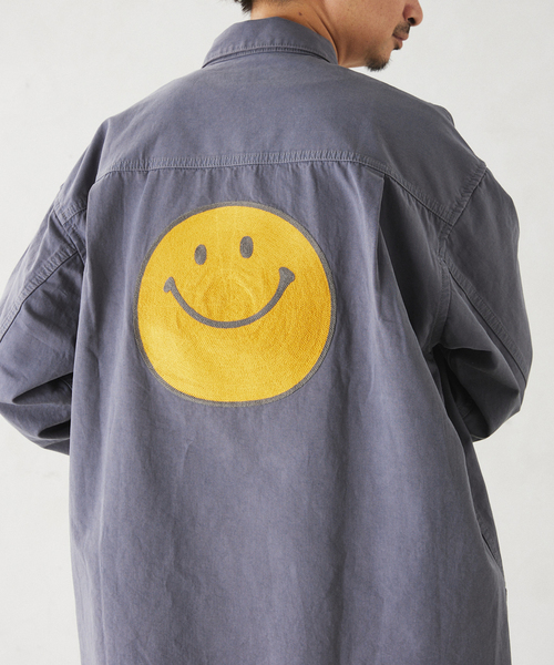 JOURNAL STANDARD relume(ジャーナルスタンダード レリューム)の「BURK / バーク スマイリーファティーグジャケット(ミリタリージャケット・メンズ・チャコールグレー/カーキ・MEDIUM/LARGE)」の2枚目の写真