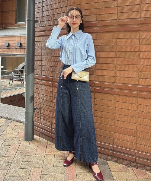 an another angelus（アンアナザーアンジェラス）の「ロングポイントカラーシャツ/ananotherangelus（シャツ/ブラウス・レディース・オフホワイト/ライトブルー・FREE）」の14枚目の写真