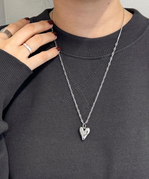 fredy emue（フレディエミュ）の「3Dハートアジャストペンダント（ネックレス・レディース・シルバー/ゴールド・FREE）」の2枚目の写真