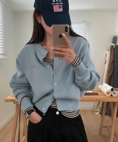 BEIDELLI（ベイデリー）の「[BELLIDE MADE] デイリーラウンドペンダントカーディガン（カーディガン/ボレロ・レディース・ネイビー/レッド/ブルー/グレー/ブラック/アイボリー・FREE）」の6枚目の写真