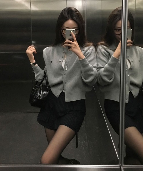 BEIDELLI（ベイデリー）の「[BELLIDE MADE] デイリーラウンドペンダントカーディガン（カーディガン/ボレロ・レディース・ネイビー/レッド/ブルー/グレー/ブラック/アイボリー・FREE）」の19枚目の写真