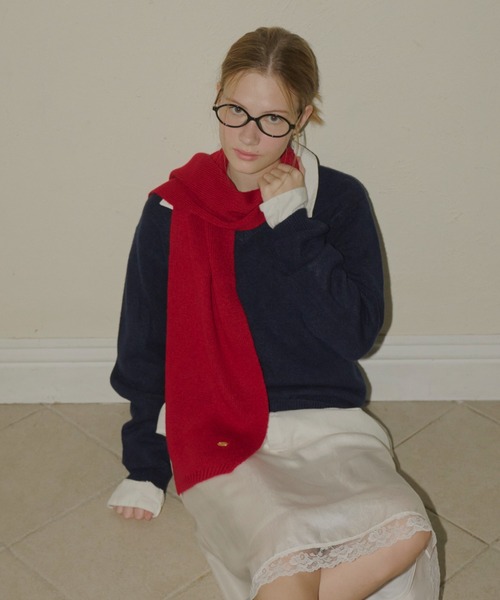 GIUNON（ジウノン）の「long knit charm muffler / ロングニットチャームマフラー（マフラー・レディース・グレー/ブルー/レッド/イエロー・FREE）」の8枚目の写真