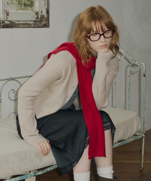 GIUNON（ジウノン）の「long knit charm muffler / ロングニットチャームマフラー（マフラー・レディース・グレー/ブルー/レッド/イエロー・FREE）」の21枚目の写真