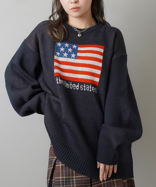 SPINNS（スピンズ）の「WORLD国旗ビッグジャガードニット（ニット/セーター・レディース・キナリ/杢グレー/バーガンディー/ネイビー・ONESIZE）」の3枚目の写真