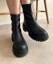 バックジップローヒールショートブーツ