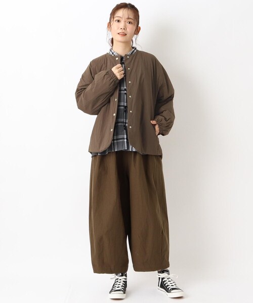 one'sterrace（ワンズテラス）の「軽量中綿入り ノーカラーブルゾン（ブルゾン・レディース・ブラック系8/ダークブラウン系8・02）」の13枚目の写真
