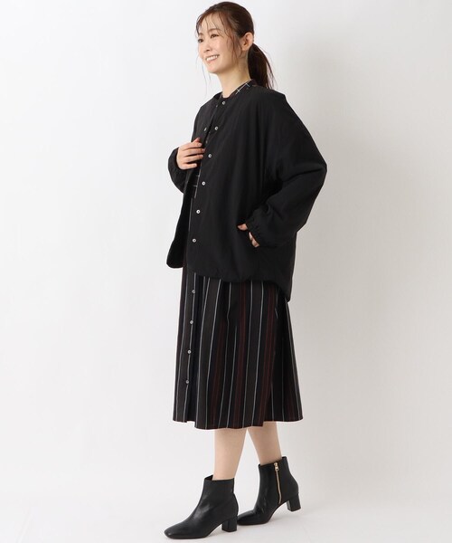 one'sterrace（ワンズテラス）の「軽量中綿入り ノーカラーブルゾン（ブルゾン・レディース・ブラック系8/ダークブラウン系8・02）」の16枚目の写真