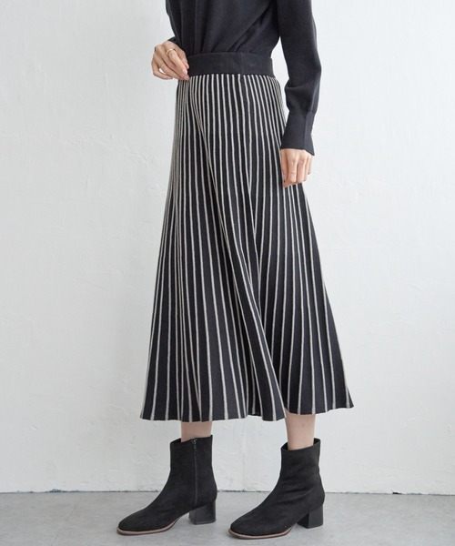 IKKA LOUNGE(イッカラウンジ)の「配色ニットアップ(ワンピース・レディース・ブルー/ベージュ/ブラック・M/L/S)」の21枚目の写真