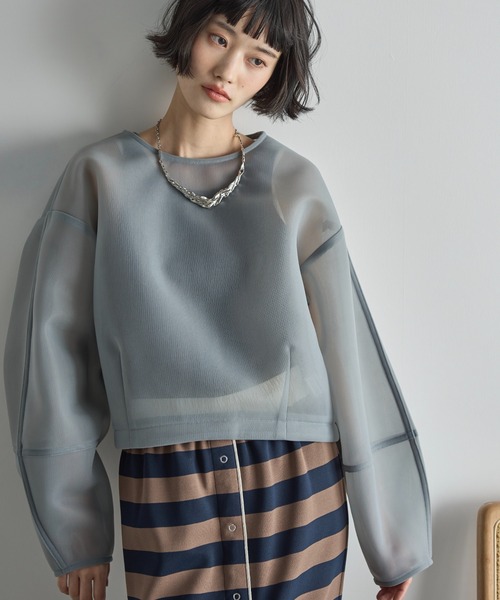 THE YOn(ザヨン)の「シアーダンボールルーズフィットプルオーバー(Tシャツ/カットソー・レディース・ブルー/グレー/アイボリー/イエロー・FREE)」の3枚目の写真