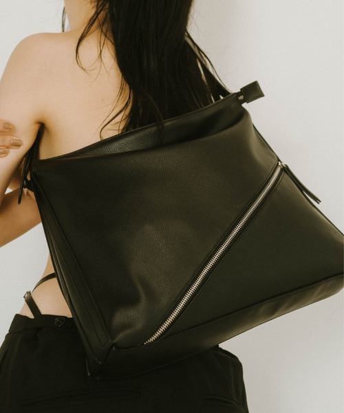 Knuth Marf front zip pocket shoulder bag（ショルダーバッグ