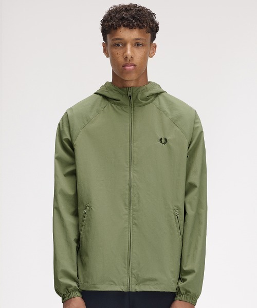 FRED PERRY（フレッドペリー）の「Hooded Shell Jacket／フーデット