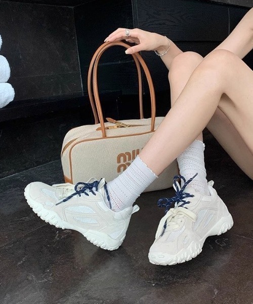 Teem Store（チームストア）の「配色紐トレーナースポーツスニーカー チャンキースニーカー（スニーカー・レディース・ホワイト/ピンク/イエロー/シルバー・S/M/L）」の5枚目の写真