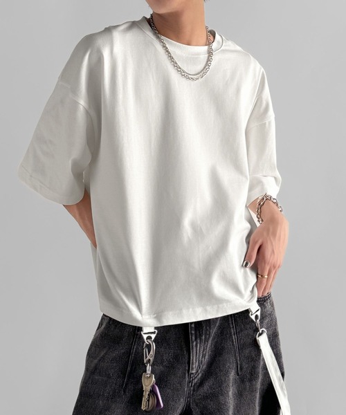 Classical Origin(クラシカルオリジン)の「【Classical Origin】「垂らすだけで差別化。」脱着式ベルトデザインショート丈Tシャツ/Belt Design Transformable Cropped T-Shirt(Tシャツ/カットソー・メンズ・チャコール/オフホワイト/ブラック・MEDIUM/LARGE/SMALL)」の2枚目の写真