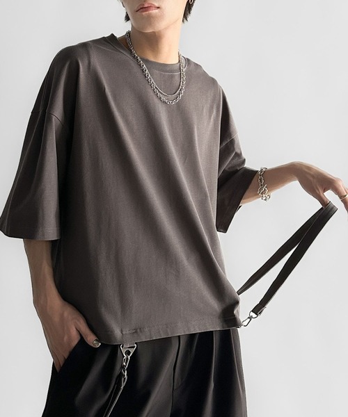 Classical Origin(クラシカルオリジン)の「【Classical Origin】「垂らすだけで差別化。」脱着式ベルトデザインショート丈Tシャツ/Belt Design Transformable Cropped T-Shirt(Tシャツ/カットソー・メンズ・チャコール/オフホワイト/ブラック・MEDIUM/LARGE/SMALL)」の3枚目の写真