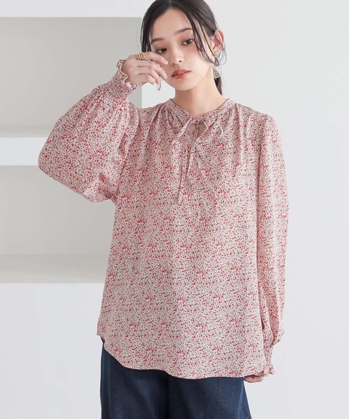 n'OrLABEL（ノアールレーベル）の「小花柄スキッパーブラウス（シャツ/ブラウス・レディース・ブラック/ブルー/レッド・2/1）」の18枚目の写真