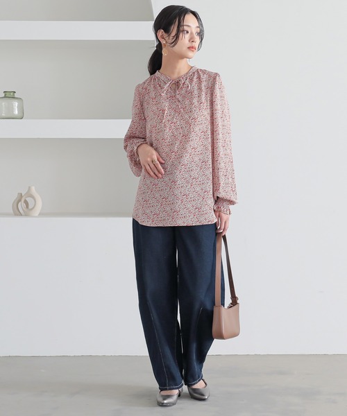n'OrLABEL（ノアールレーベル）の「小花柄スキッパーブラウス（シャツ/ブラウス・レディース・ブラック/ブルー/レッド・2/1）」の20枚目の写真