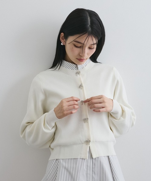 VIS(ビス)の「【洗える】ミラノリブリボンモチーフカーディガン(カーディガン/ボレロ・レディース・チャコールグレー/オフホワイト/ライトグリーン・FREE)」の5枚目の写真