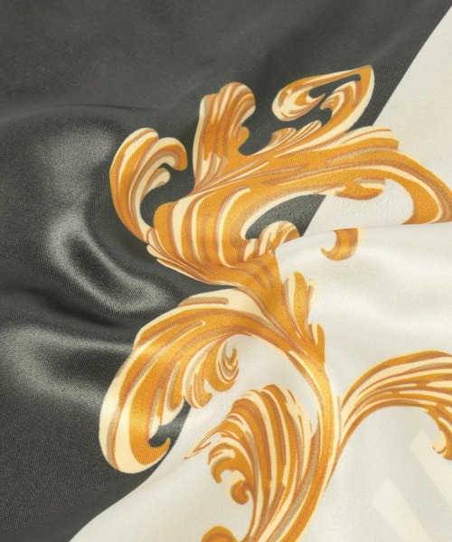 HARE(ハレ)の「クラシックガラBIGスカーフ(HARE)(ストール/ショール・レディース・オレンジ・FREE)」の16枚目の写真