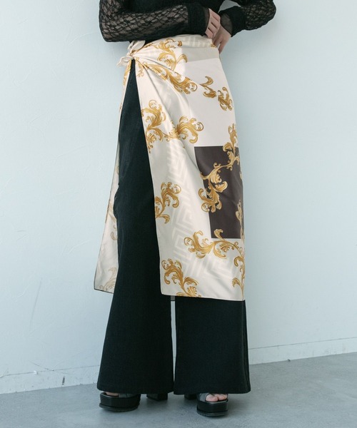 HARE(ハレ)の「クラシックガラBIGスカーフ(HARE)(ストール/ショール・レディース・オレンジ・FREE)」の5枚目の写真