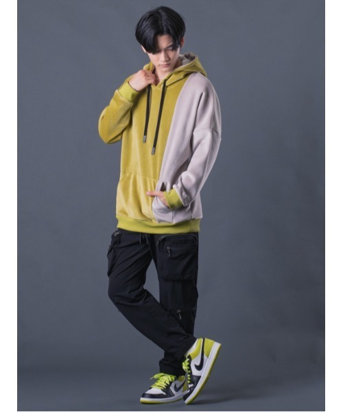 REGIEVO（レジエボ）の「肌触り抜群の上質なパーカー（パーカー・メンズ・ベージュ/ネイビー/イエロー・MEDIUM/LARGE/X-LARGE）」の6枚目の写真