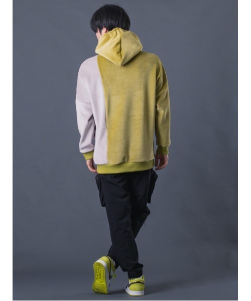REGIEVO（レジエボ）の「肌触り抜群の上質なパーカー（パーカー・メンズ・ベージュ/ネイビー/イエロー・MEDIUM/LARGE/X-LARGE）」の7枚目の写真