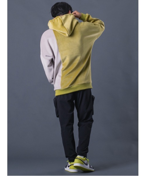 REGIEVO（レジエボ）の「肌触り抜群の上質なパーカー（パーカー・メンズ・ベージュ/ネイビー/イエロー・MEDIUM/LARGE/X-LARGE）」の8枚目の写真