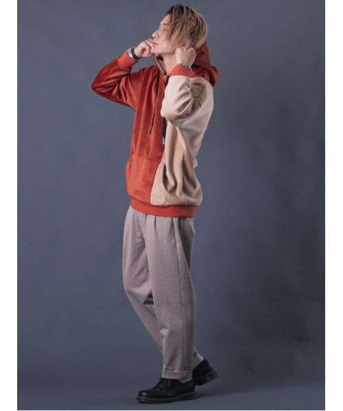 REGIEVO（レジエボ）の「肌触り抜群の上質なパーカー（パーカー・メンズ・ベージュ/ネイビー/イエロー・MEDIUM/LARGE/X-LARGE）」の11枚目の写真