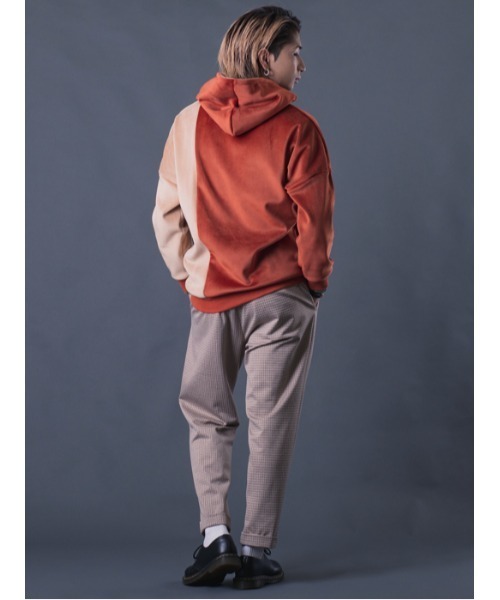 REGIEVO（レジエボ）の「肌触り抜群の上質なパーカー（パーカー・メンズ・ベージュ/ネイビー/イエロー・MEDIUM/LARGE/X-LARGE）」の12枚目の写真