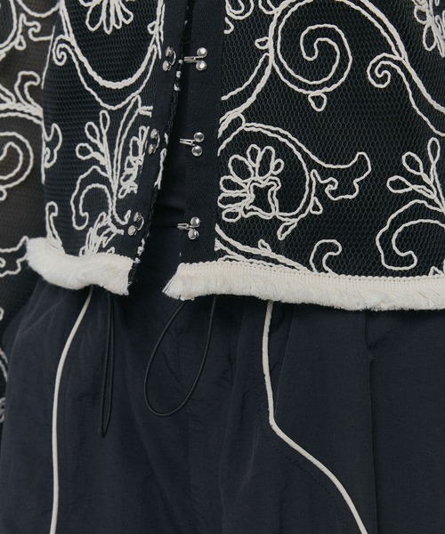 ELLEgirl（エルガール）の「コード刺繍メッシュカーディガン【ELLEgirl/エルガール】（カーディガン/ボレロ・レディース・ブラック/アイボリー・FREE）」の17枚目の写真