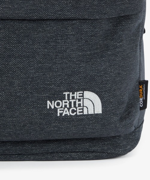 THE NORTH FACE(ザノースフェイス)の「THE NORTH FACE(ザ・ノースフェイス)/軽量 A4対応 デイパック バックパック リュック/TNF DAY PACK M(バックパック/リュック・レディース・チャコールグレー/ブラック/ブラウン/サンドベージュ・FREE)」の16枚目の写真